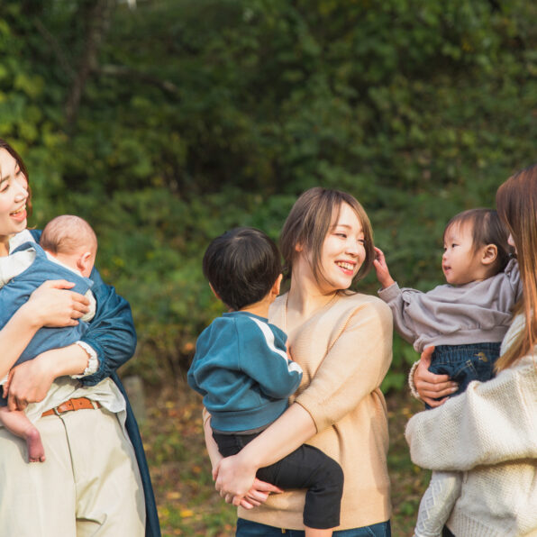 ひとりで抱えこまないで 　育児の悩みを相談しよう　 居心地のいい相談場所の見つけ方